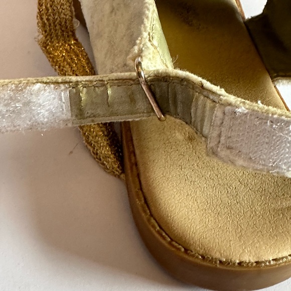 Joyfolie Tessa lace up sandals with Gold accents Size Y4 - Picture 11 of 15